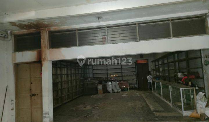 Dijual Rumah 2,5 Lantai Pasar Baru Bandung 2