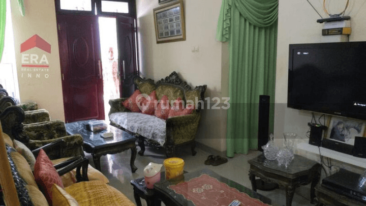 Dijual murah rumah hook nyaman terawat strategis perumahan Bumi Sariwangi 1