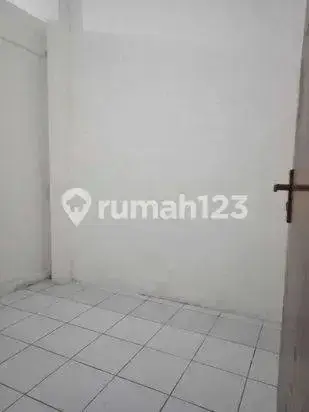 Dijual Rumah Kost Siap Huni di Sarijadi Baru Renovasi, Lokasi Strategis 10 Meter Ke Jalan Utama, Hanya Terhalang Satu Rumah. 2