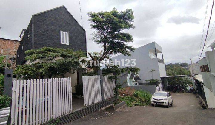 Dijual Rumah 2 lantai sudah Renovasi The Green Padasuka Bandung 1