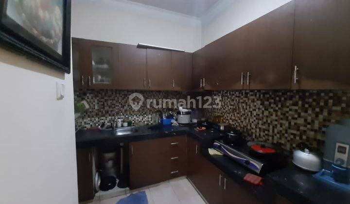 Rumah 2 Lantai Bagus SHM di Raffles Cibubur 2