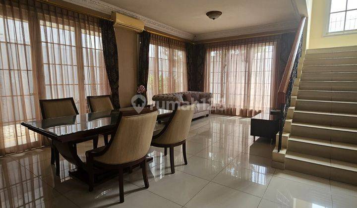 Disewakan Rumah 2 Lantai Bagus Full Furnished di Legenda Wisata Cibubur 2