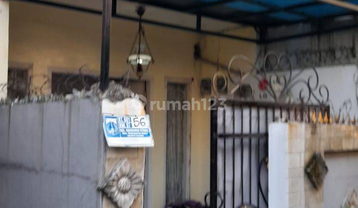 Rumah 2 Lantai di Gandaria Utara Cocok Untuk Usaha Kos 1