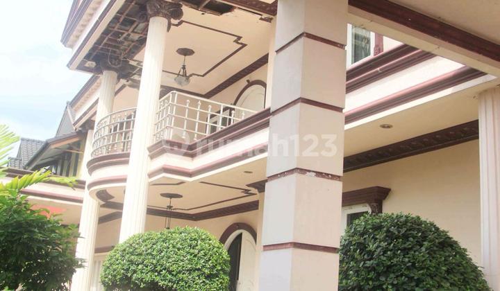 Rumah mewah Strategis dekat fasilitas umum di Cibubur