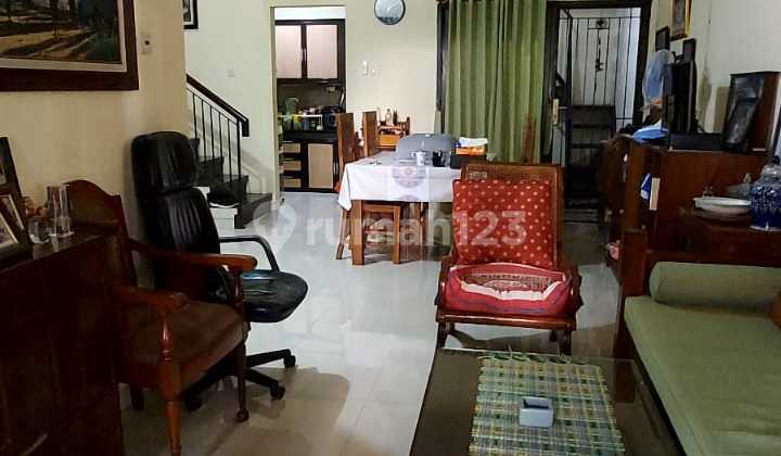 House in Raffleshills Strategically Located near Shopping Centers, Highways, etc.