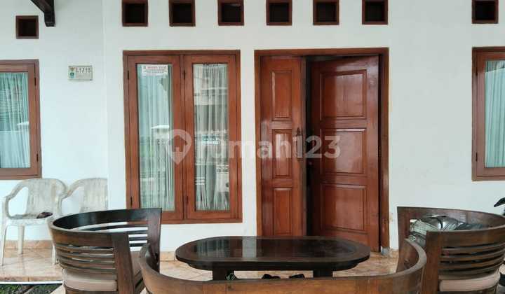 Rumah Bagus SHM Lt 200 m² Siap Huni di Jatisari Bekasi 2