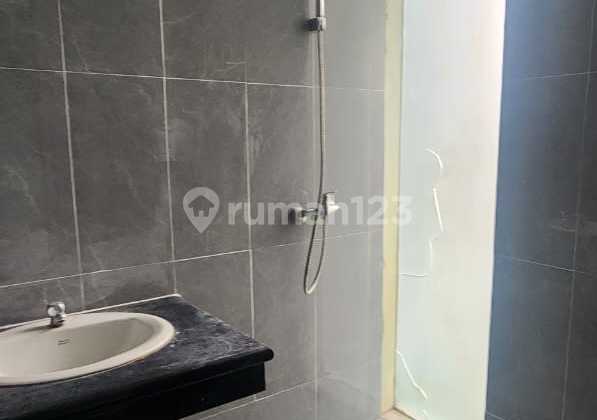  Rumah SHM Luas 200 m Siap Huni di Citragran Cibubur 2