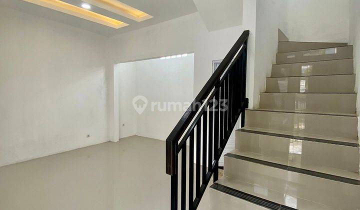 Termurah Rumah Minimalis Modern 2 Lantai Pasar Rebo Jakarta 2