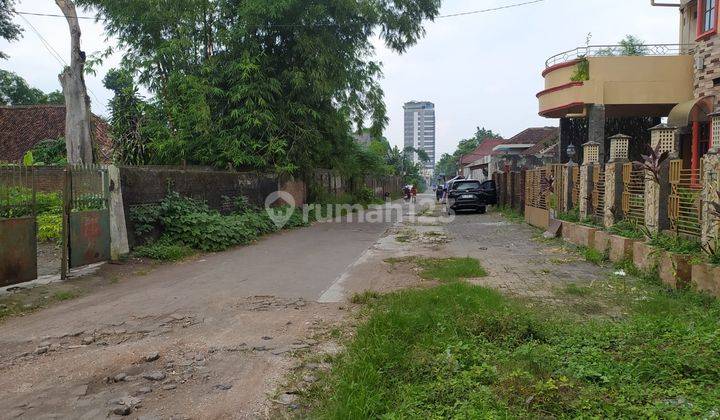 Tanah Jogja, Pogung Baru Dekat Kampus Ugm, Jl. Kaliurang 1