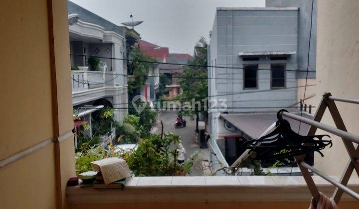 Rumah 2 Lantai Murah di Jalan Bumi Satria Kencana SHM Butuh Renovasi Timur 2