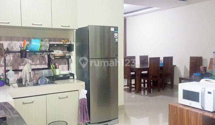 Rumah Mewah Terawat 2 Lantai Di Cihanjuang Bawah

hanya 625 Jt An 1