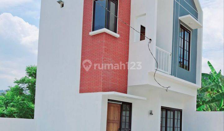 Jual Rumah 2 Lantai Nyaman Sejuk Dekat Kota Bandung  1