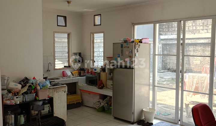 Rumah Butuh Renovasi Di Kencana Loka 2