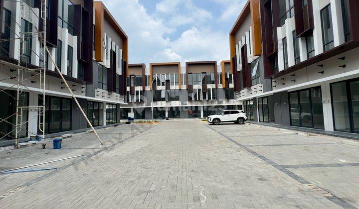 Disewakan Ruko Baru Campton BSD 3 Lantai sebelah Univ Atmajaya 2