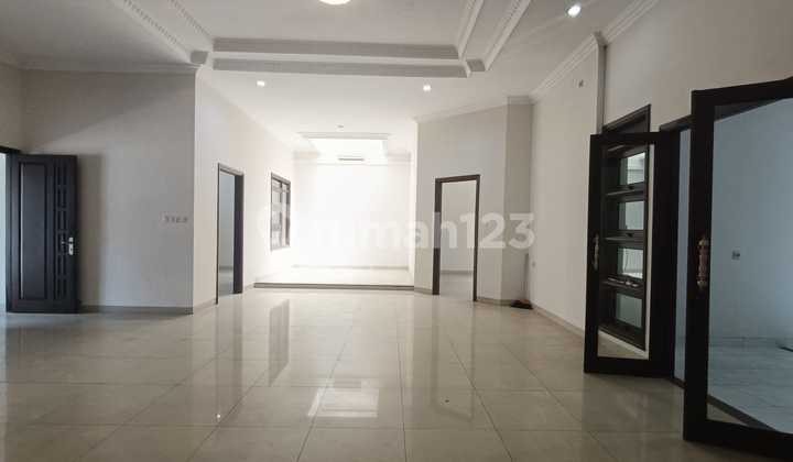 Rumah Dalam Cluster Singgasana Pradana Rumah Dalam Cluster Singgasana Pradana