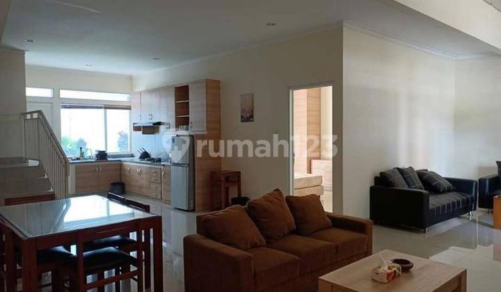 Rumah Vila Cantik Komplek Graha Puspa Sersan Bajuri