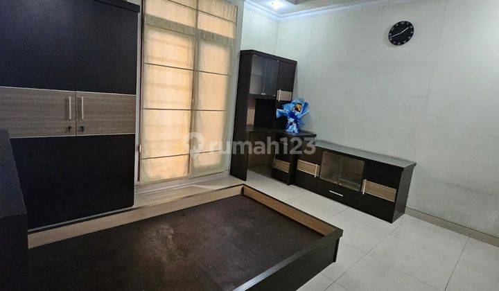 Sewa Rumah Siap Huni Singgasana Pradana Full Furnished 2