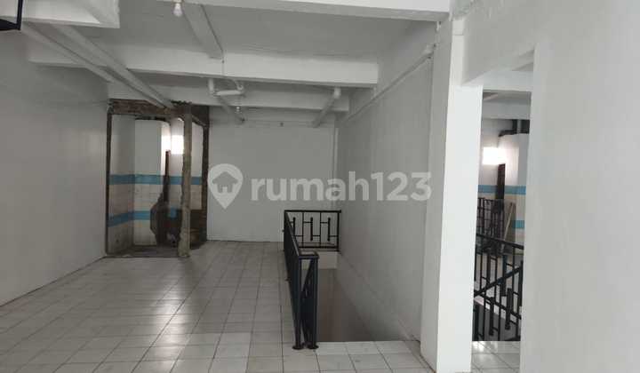 For Rent 3 Shophouses Astana Anyar Combined Strategic Location 2
