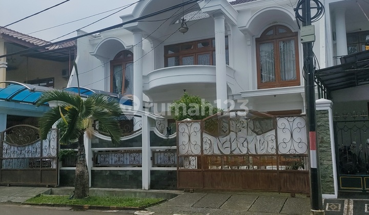 Dijual Rumah, Lokasi Strategis, Bintaro Sektor 3 Dijual Rumah, Lokasi Strategis, Bintaro Sektor 3