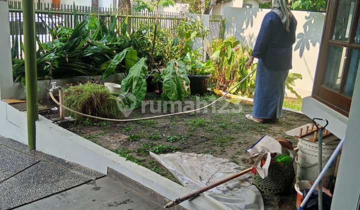 Dijual Rumah Siap Huni, Camar, Bintaro Sektor 3 2