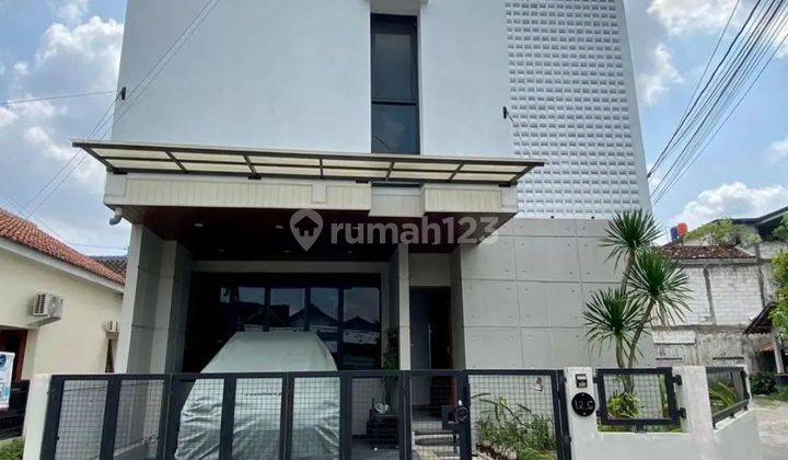 RUMAH MEGAH 2 LANTAI LINGKUNGAN NYAMAN AMAN  1