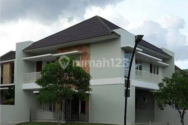 Rumah 2 Lantai Citraland Cluster Greenwood Surabaya [657]