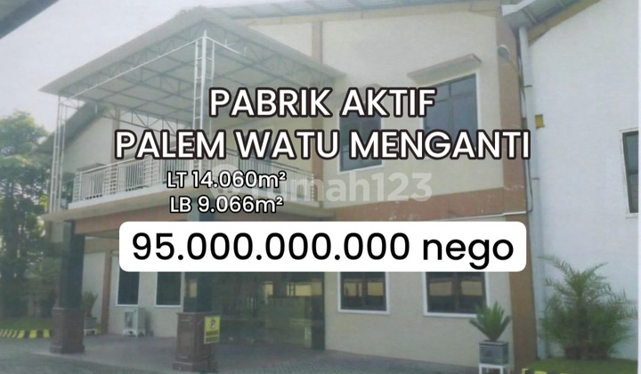 The Factory is Still Active, Raya Palem Watu, Menganti, Gresik, East Java [612]