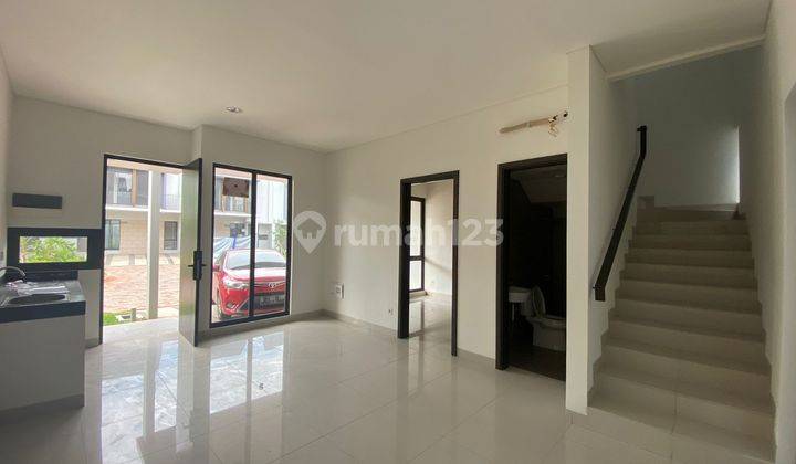 Disewakan Cluster Wisteria Dengan Attic Room Lebar 7, Metland Menteng, Cakung 007 Co 006 2