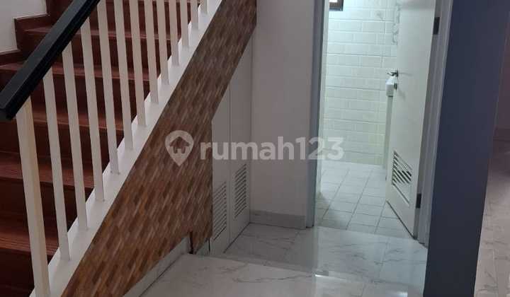 Disewakan Rumah Nyaman 2 Lantai Cluster Alamanda, Cakung, Jakarta Timur, 006 2