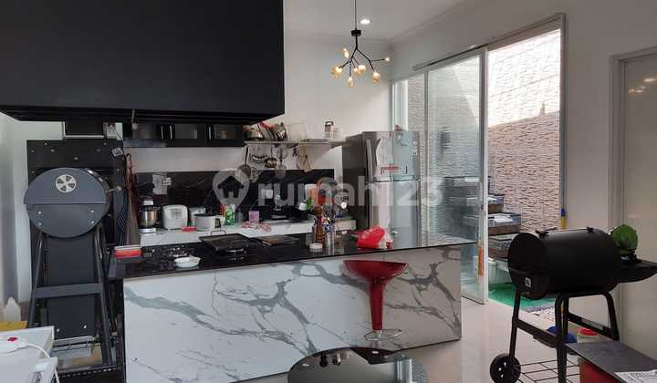 Modern 3+1 Bedroom Residence in Laseine Cluster, Strategic Location, Cakung, East Jakarta, 030 2