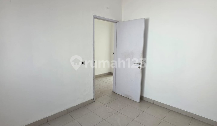 Dijual Cepat Rumah Modern 2 Lantai Cluster Alamanda, Cakung, Jakarta Timur, 029 2