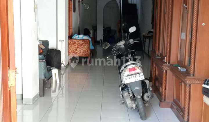 For Sale Modern 2-Story Move-In Ready House, Matraman, East Jakarta, 007 2