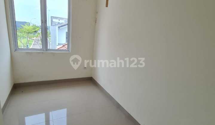 For Sale Rumah Mezanine La Seine 4+1 KT Siap Huni, Cakung, Jakarta Timur, 030 2