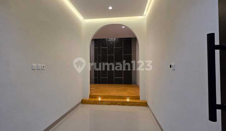 House for Sale at an Attractive Price in Graha Harapan, Mustika Jaya, Bekasi, 018 2