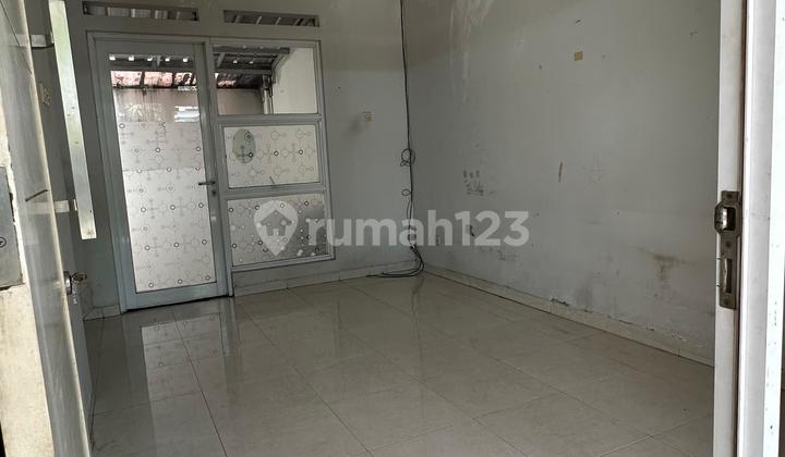 Dijual Cepat Hunia 2 Lantai SHM Cluster Teresta, Cakung, Jakarta Timur, 011 2