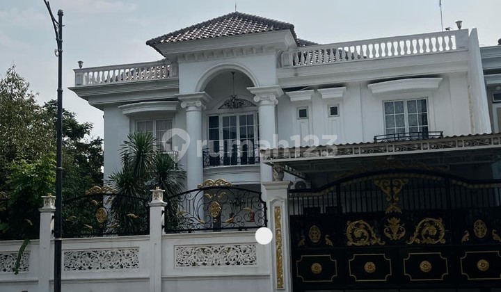 For Sale 2-Story Corner House Ready to Occupy in Royal Residence, Cakung, East Jakarta, 027