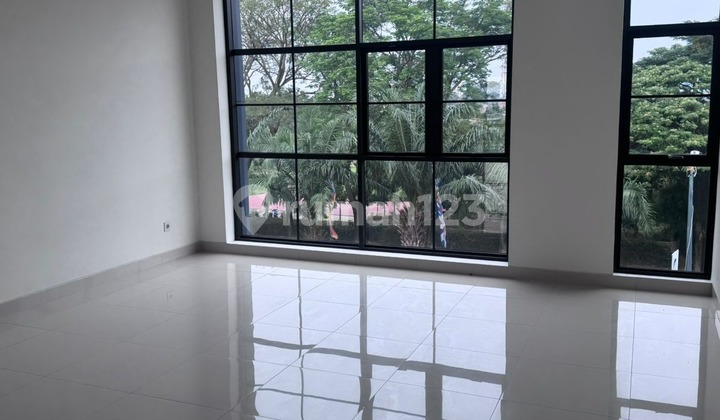 Disewakan Ruko 3 Lantai Lokasi Strategis, Cakung, Jakarta Timur, 026