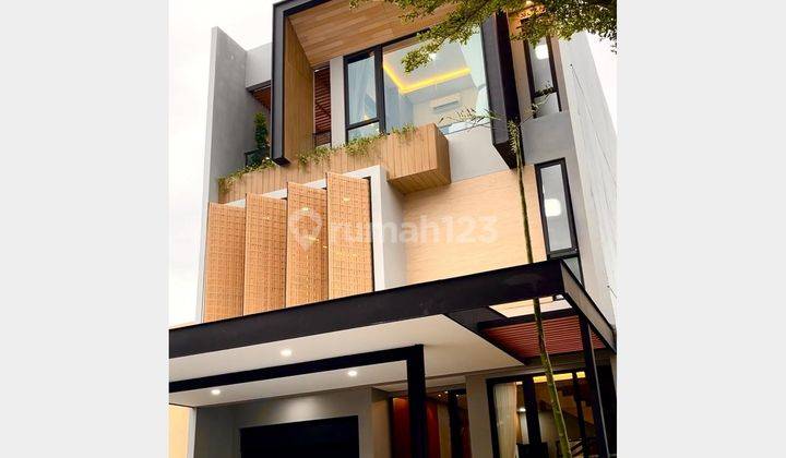 Rumah Exlusive Premium White Rose Private Lift di Metland Menteng 2