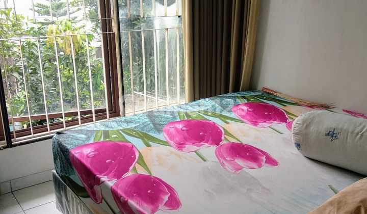 Turun Harga!!!! Rumah 2 Lantai Lebar 8 Furnished Cluster Alamanda, Cakung, Jakarta Timur, 015