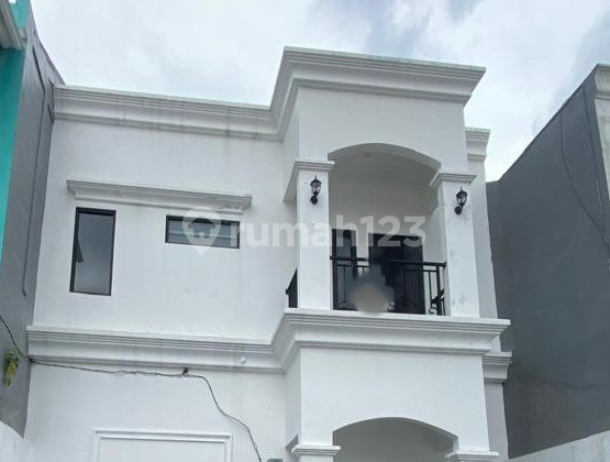 Dijual Rumah American Classic Harga 1 M An di Harapan Indah, Bekasi, 018