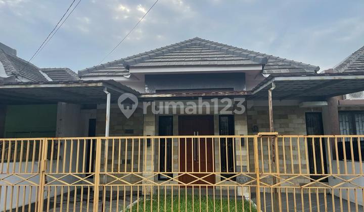 Rumah Bagus Solo Baru, Solo