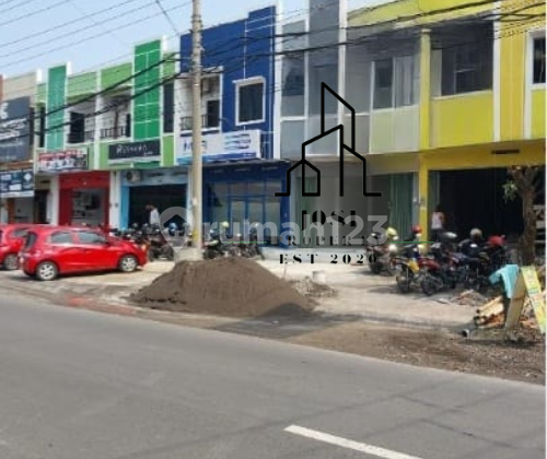 Ruko di Solo Baru, Solo