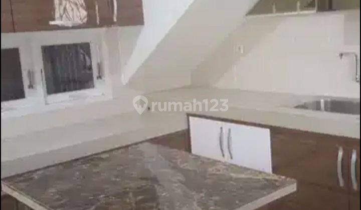 Rumah 2 Lantai Fajarindah Solo 2