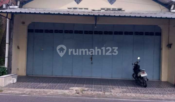 Roadside Rental House Suitable for Distribution Warehouse