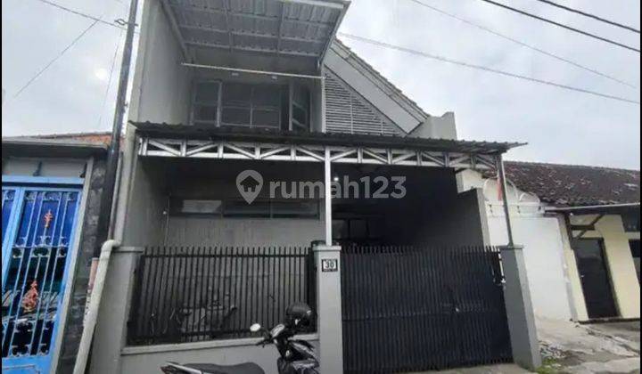 Rumah Bagus Semi Furnished Manahan, Solo 1