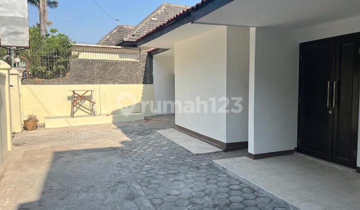 Rumah Strategis di Area Bisnis Laweyan Solo Rumah Strategis di Area Bisnis Laweyan Solo