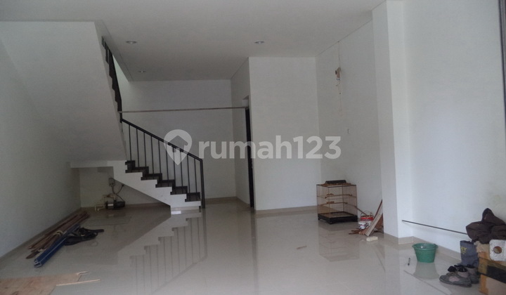 For Rent Strategic Shop House in Solo Business Area 2