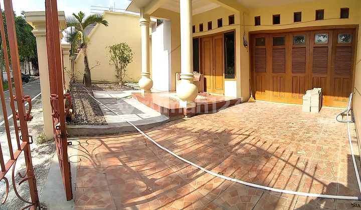 Rumah Bagus Furnished Laweyan, Solo Rumah Bagus Furnished Laweyan, Solo