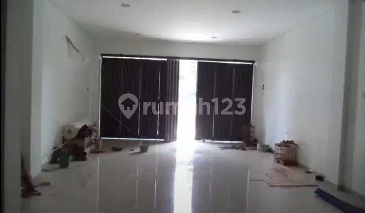 Banjarsari Commercial Building, Surakarta