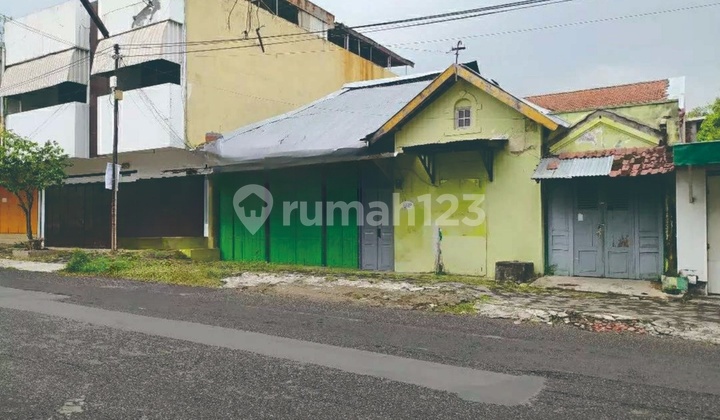 Strategic Commercial Space Suitable for Restaurant